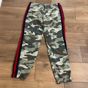 MOTHER no fit misfit camo jogger sz medium